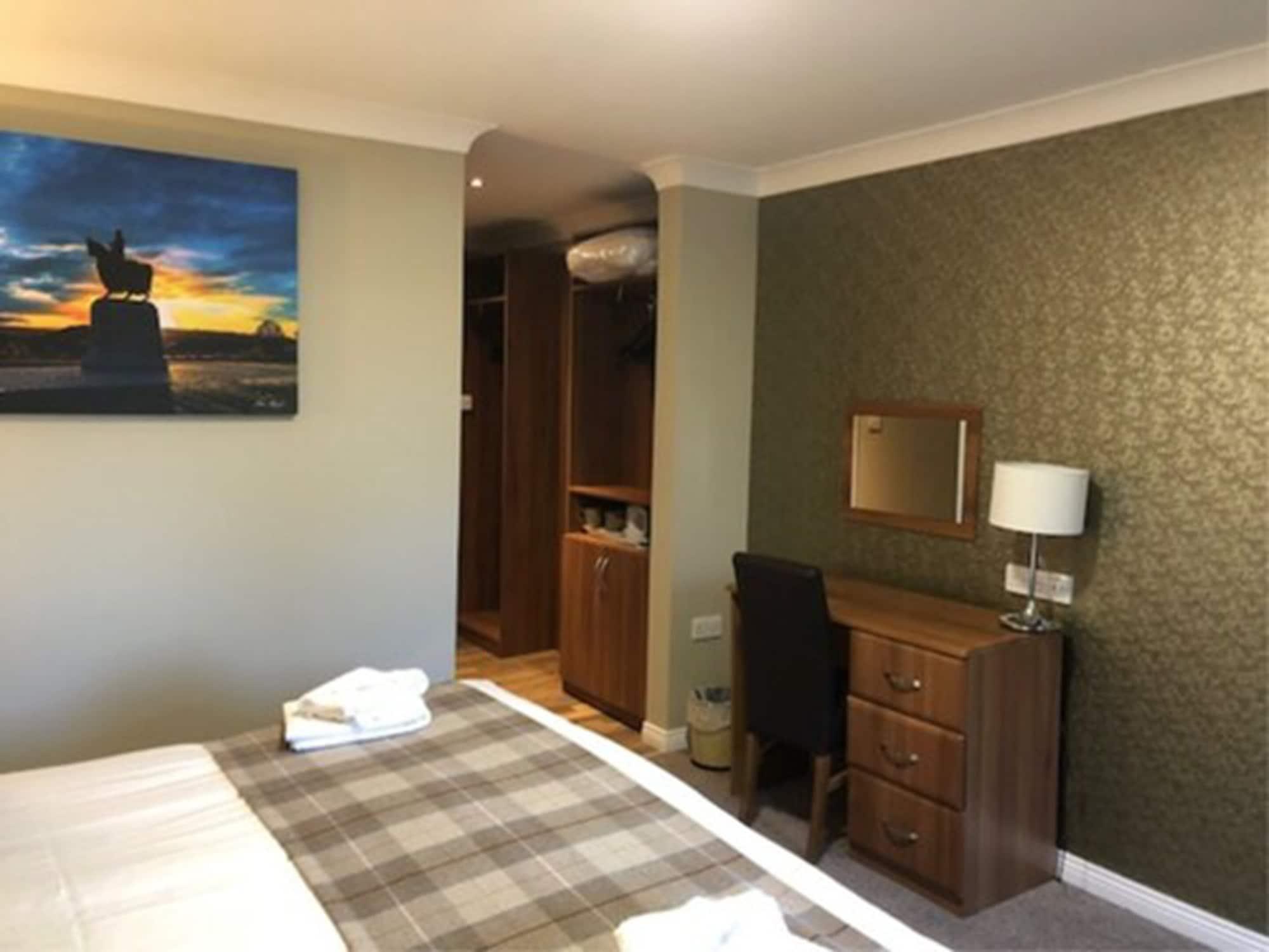 King Robert Hotel Стерлинг Экстерьер фото