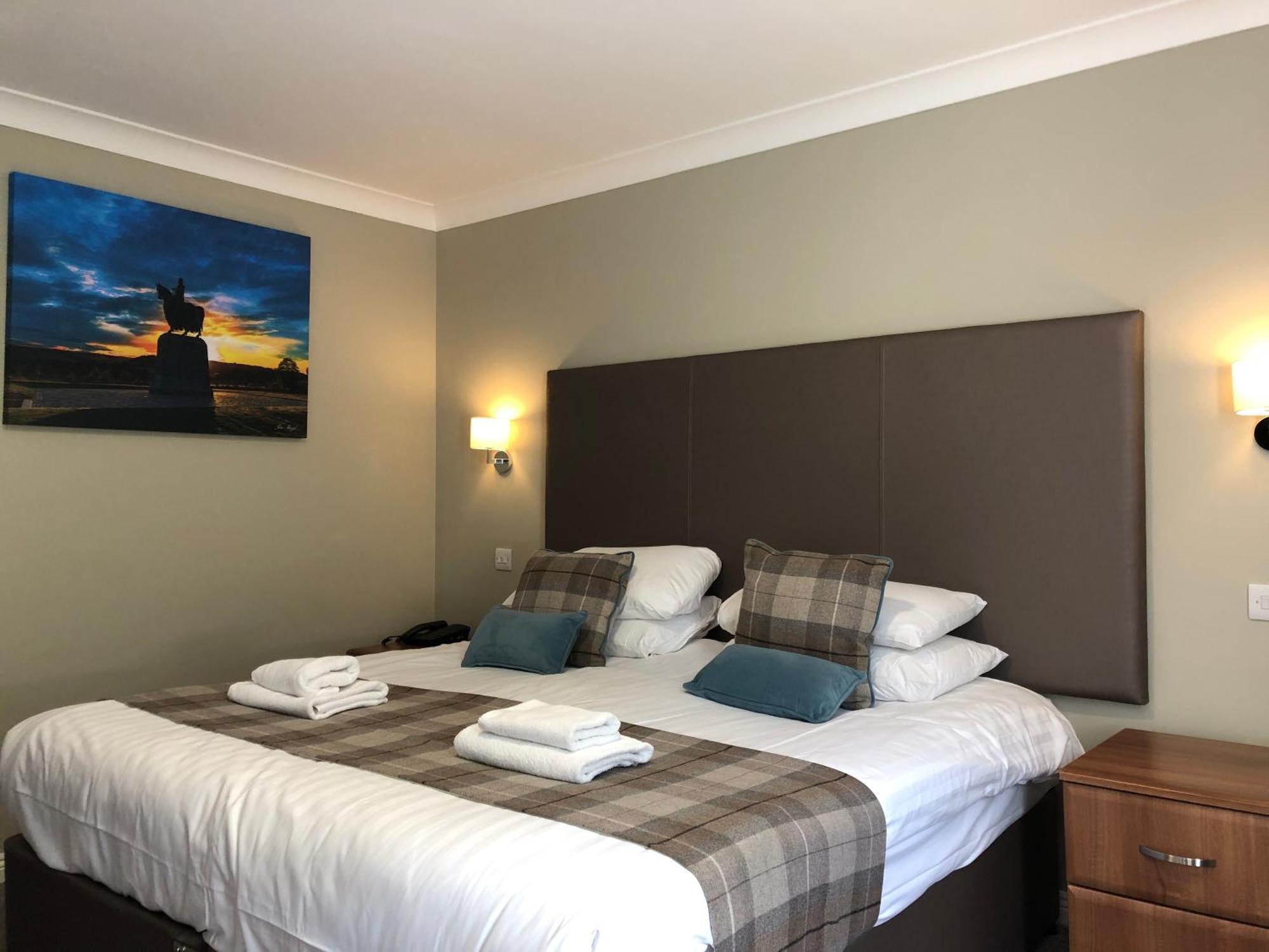 King Robert Hotel Стерлинг Экстерьер фото