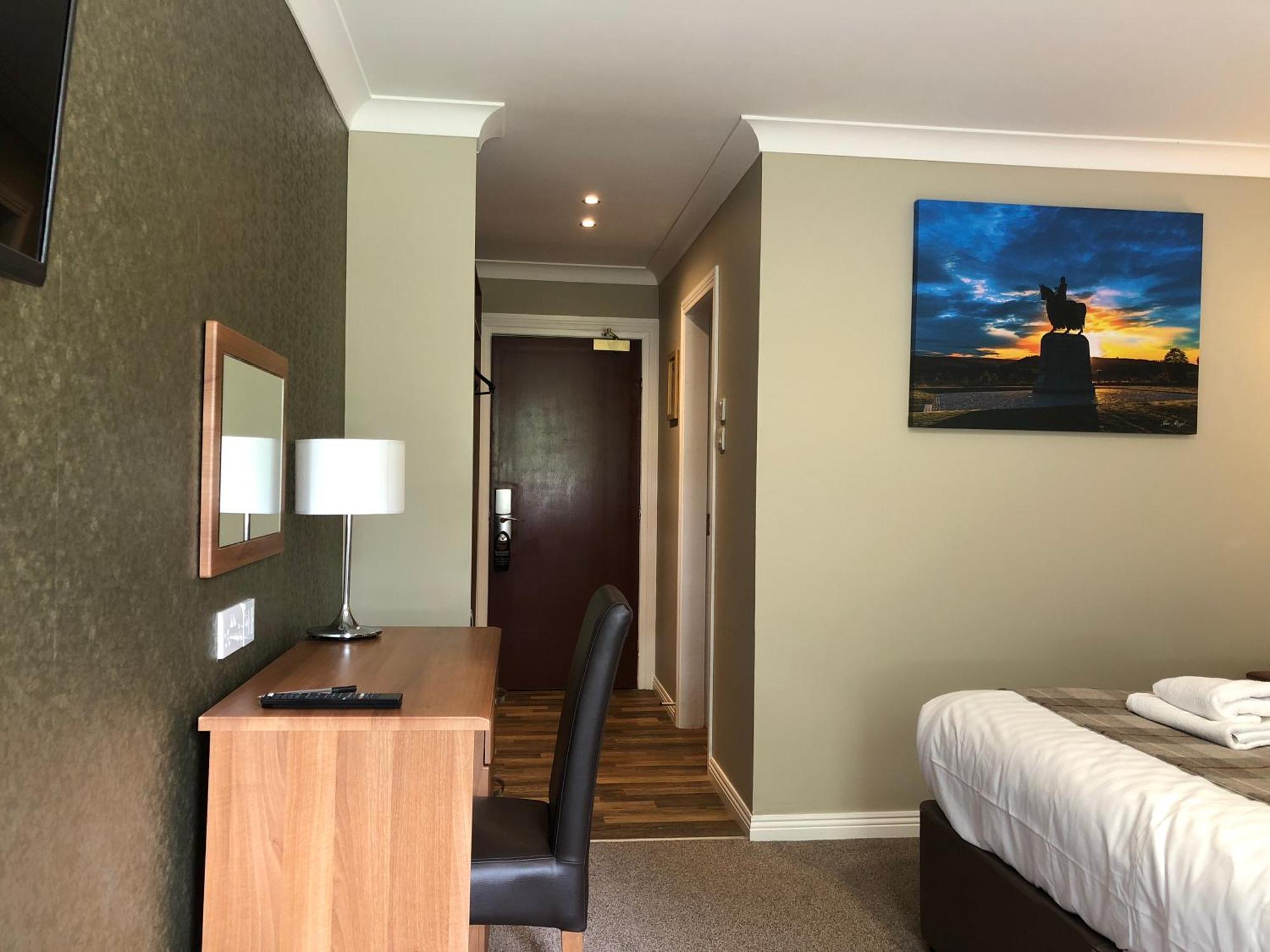 King Robert Hotel Стерлинг Экстерьер фото