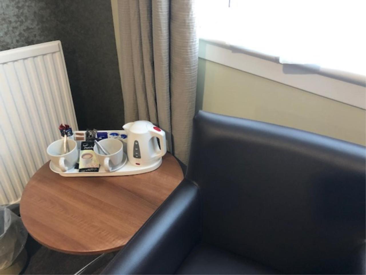 King Robert Hotel Стерлинг Экстерьер фото