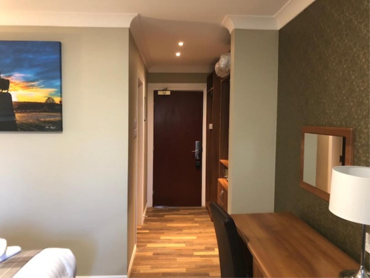 King Robert Hotel Стерлинг Экстерьер фото